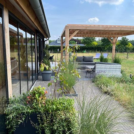 Bed and Breakfast 'T Heidepaleis Garderen Exterior foto