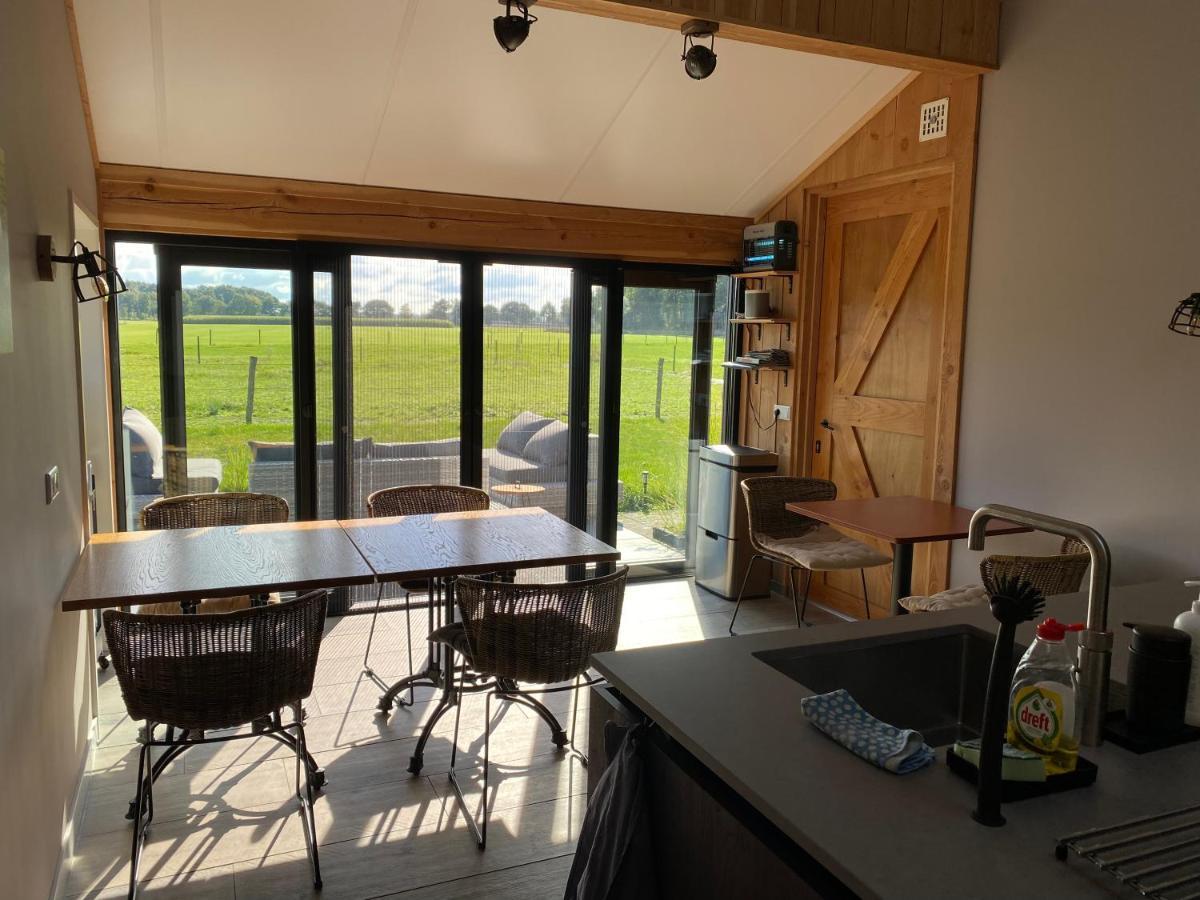 Bed and Breakfast 'T Heidepaleis Garderen Exterior foto