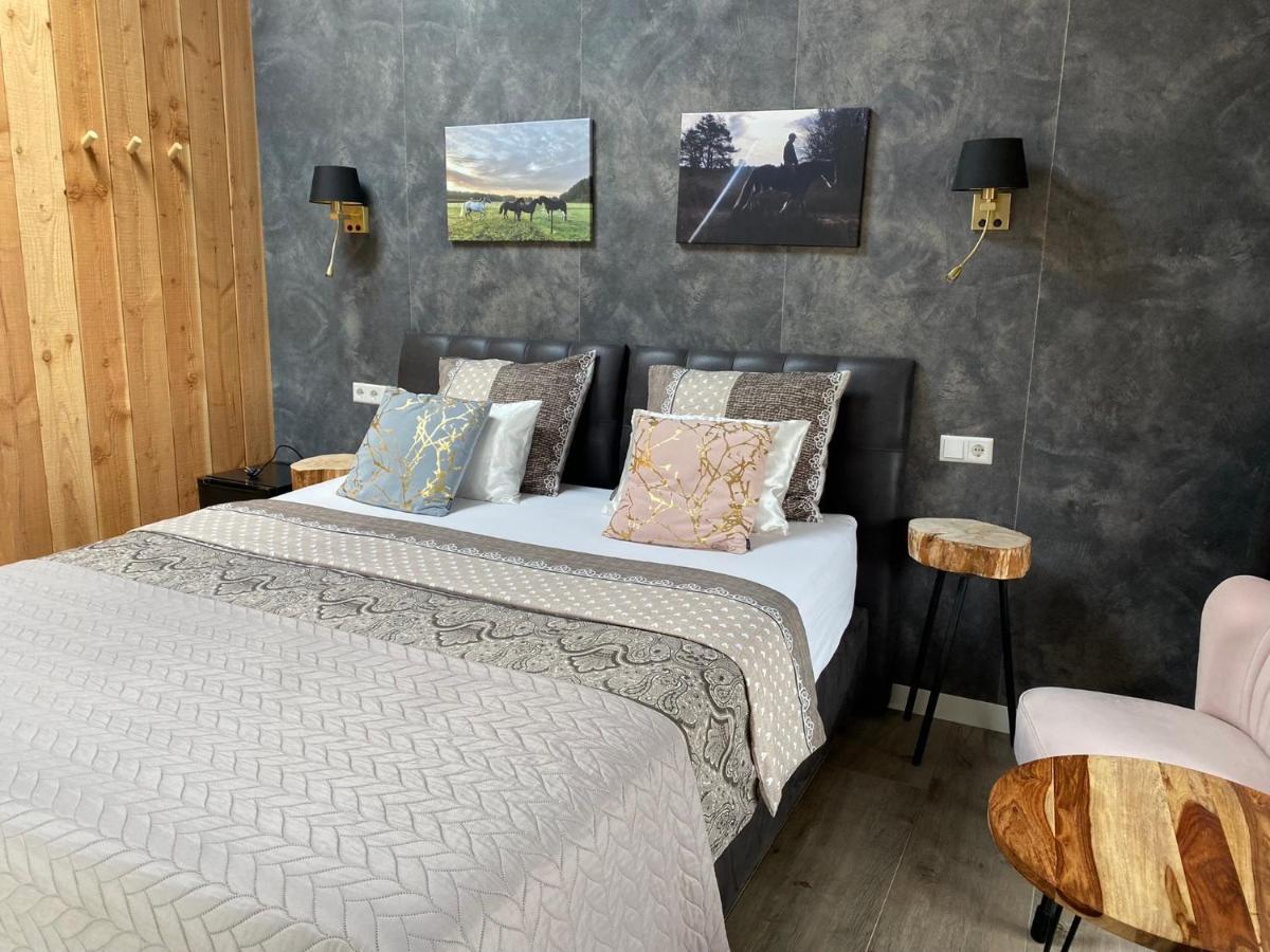 Bed and Breakfast 'T Heidepaleis Garderen Exterior foto