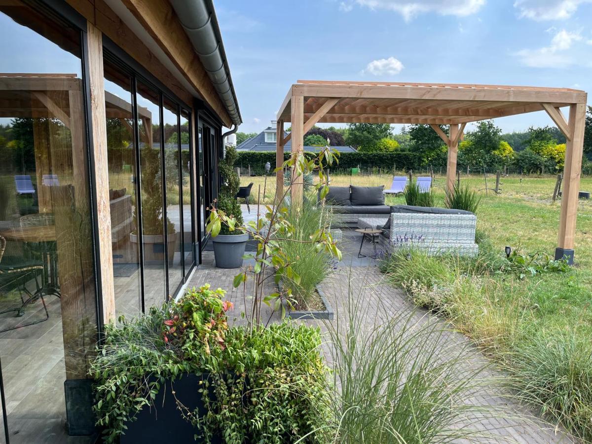 Bed and Breakfast 'T Heidepaleis Garderen Exterior foto