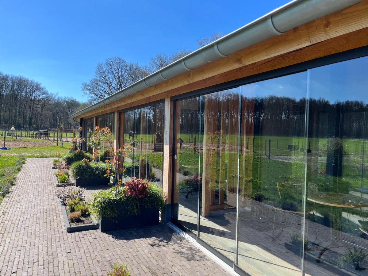 Bed and Breakfast 'T Heidepaleis Garderen Exterior foto